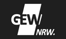 GEW NRW Logo mit weißem, diagonalem Balken.