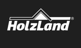 Weißes HolzLand-Logo auf schwarzem Hintergrund mit stilisiertem Dach über dem "L".